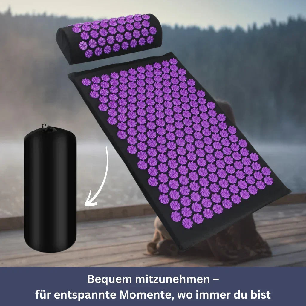 "AkupressurMassage-Matte mit Nadelpunkten zur Schmerzlinderung und Entspannung in eleganten Farben im Einsatz"