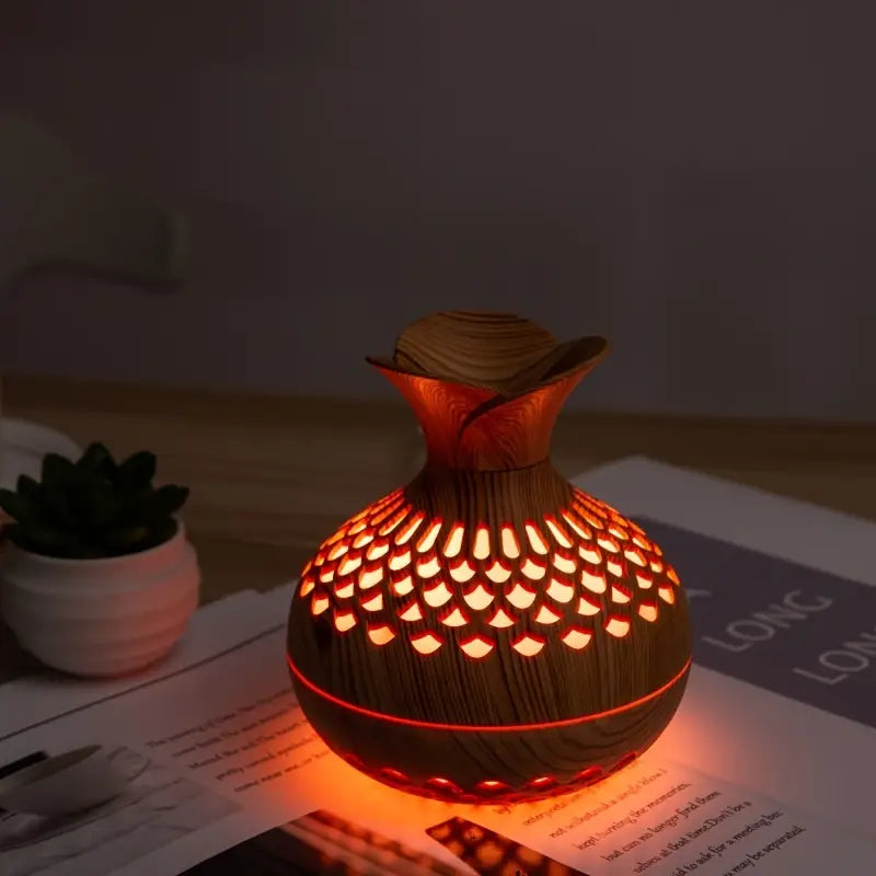 "Aroma-Diffuser im stilvollen Blütendesign, ideal für entspannende Atmosphäre in jedem Raum, modernes Dekor, Home & Garden."