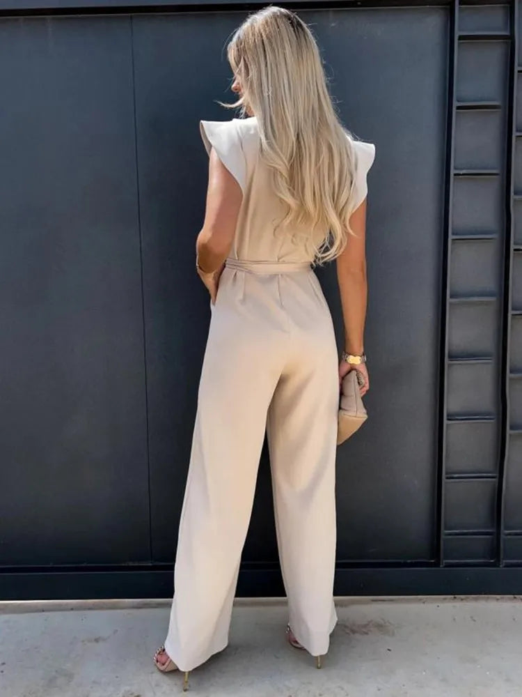 "Damen Jumpsuit mit eleganten Rüschenärmeln und weiten Beinen in Schwarz, ideal für festliche Anlässe und lässige Ausflüge."