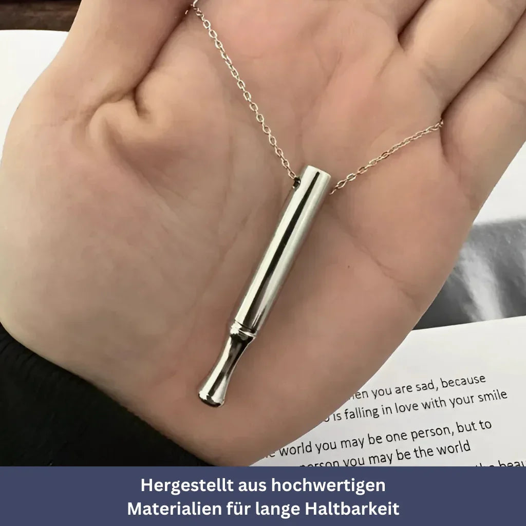 "E-Zigarette in Gold, Schwarz, Silber mit modernem Design und edler Verarbeitung für rauchfreies Dampferlebnis."