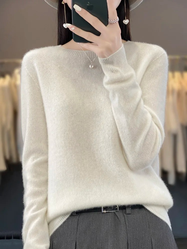 "Eleganter Damen Kaschmir Pullover mit rundem Ausschnitt, weiche Textur, klassisches Design, vielseitig für jeden Anlass."
