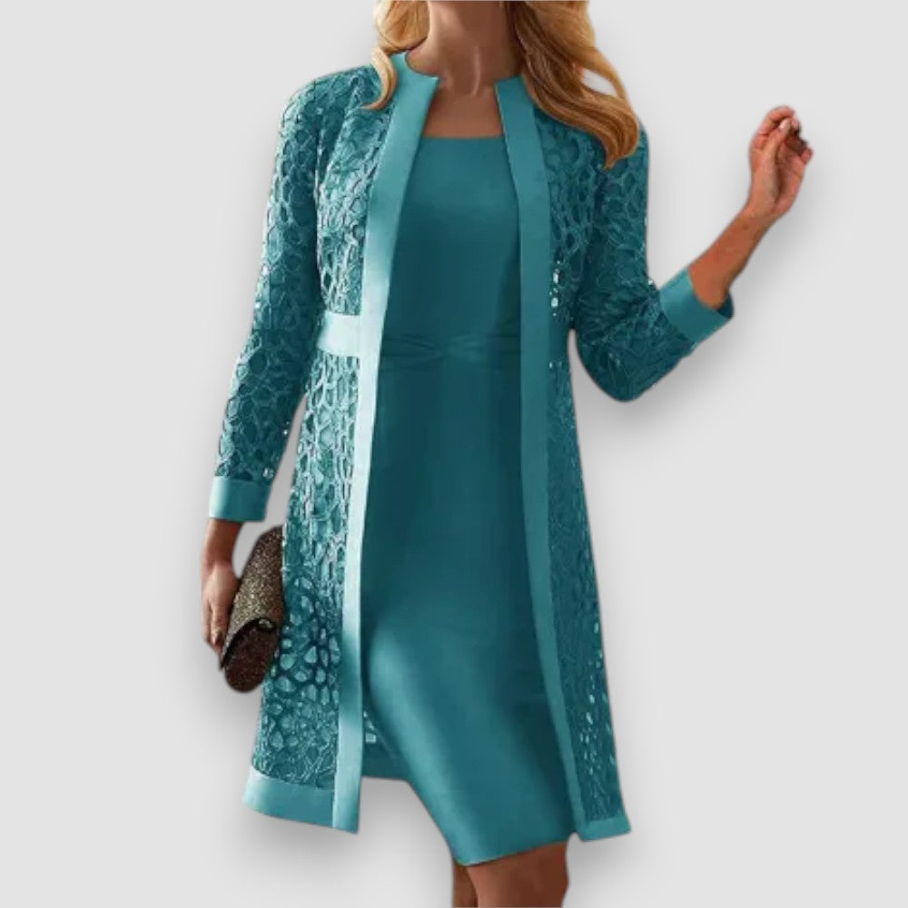 Elegantes zweiteiliges Damenkleid mit romantischer Spitzenjacke, ideal für besondere Anlässe und stilvolle Auftritte.
