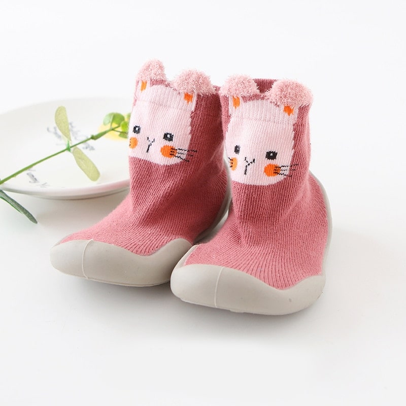 "Gelbe Fuchs-Babyschuhe mit rutschfester Sohle, ergonomischem Design und atmungsaktiven Materialien, ideal für kleine Abenteu
