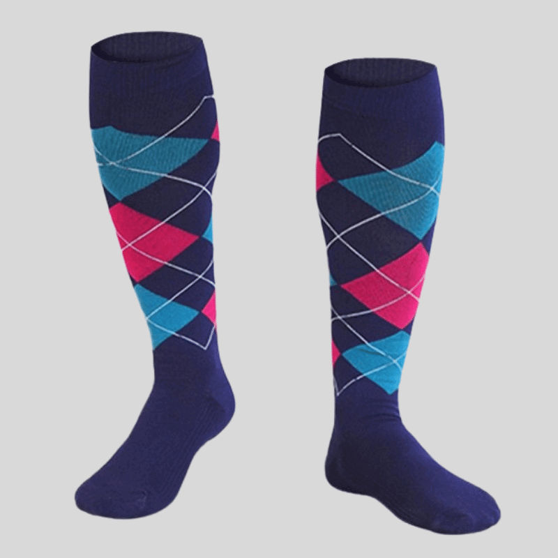 Graue Sportsocken, knielang, mit abgestufter 20-30 mmHg Kompression für bessere Durchblutung und reduzierte Muskelermüdung.