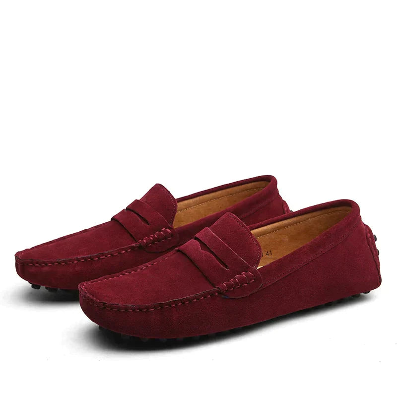 "Italienische Wildleder Loafers, elegantes und bequemes Design, in hochwertigem Braunton für stilvolle Herrenmode"