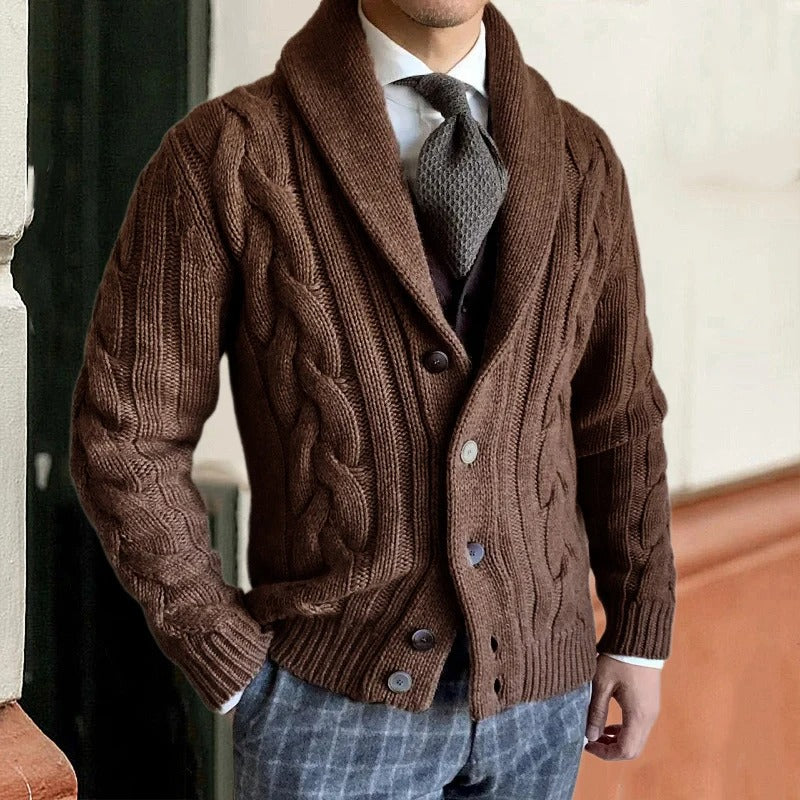 Moderner Herren Cardigan in Grau, Button-down, lässiger Look, ideal für kalte Tage, kombinierbar mit Hemden oder Pullovern.