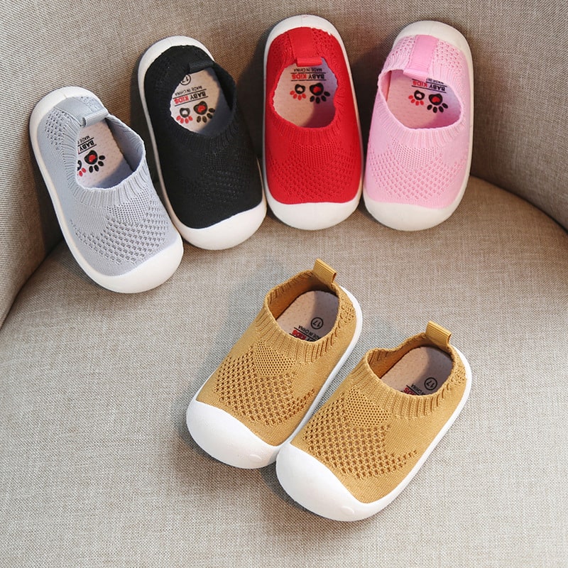 "Rutschfeste Babyschuhe für sichere Schritte, atmungsaktives Design, ergonomisch für natürliche Fußentwicklung"