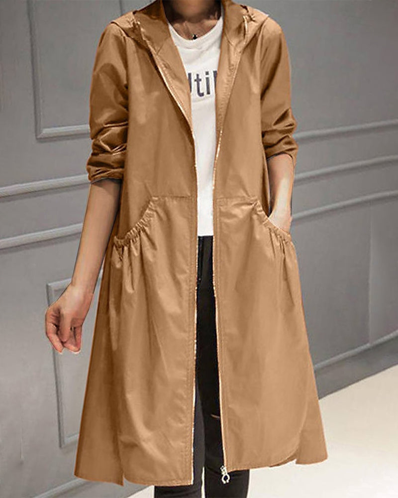 "Wasserdichter langer Damen-Trenchcoat mit Kapuze, klassisches Design, ideal für Regenwetter, verfügbar in mehreren Farben."