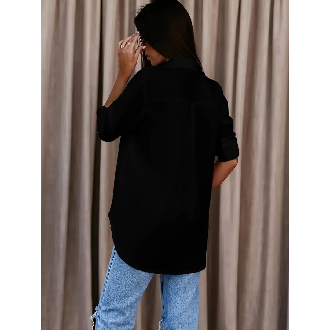 "Damen Langarm Bluse aus leichtem Stoff, seitliche Ansicht, elegante Passform, ideal für Büro und Freizeit, vielseitig tragba