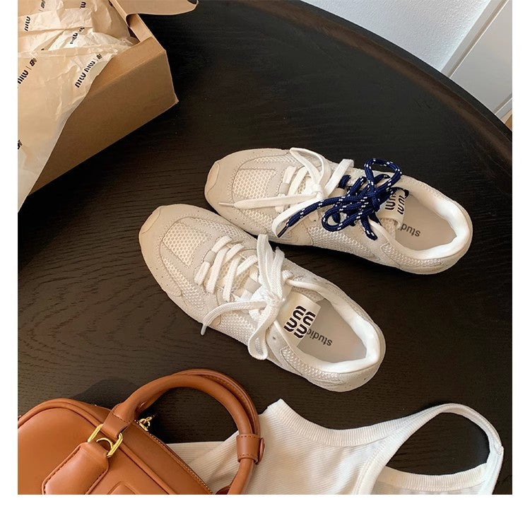 "Damen Retro-Sneaker aus Wildleder, bunte Schnürsenkel, rutschfeste Sohle, ideal für urbanen Stil, Premium Qualität"