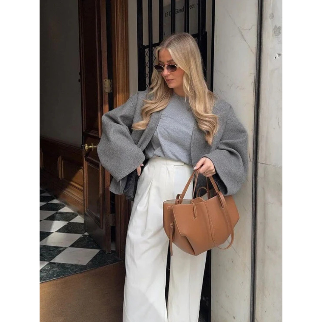 "Damen Vintage Schultertasche: klassische Eleganz, geräumig, zeitloses Design, vielseitig für Alltag und Reisen."