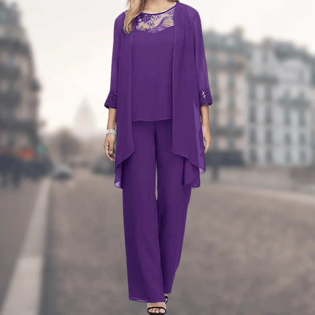 "Dreiteiliger schwarzer Anzug für Herren, elegant und vielseitig mit klassischem Schnitt, ideal für Alltag und besondere Anlä