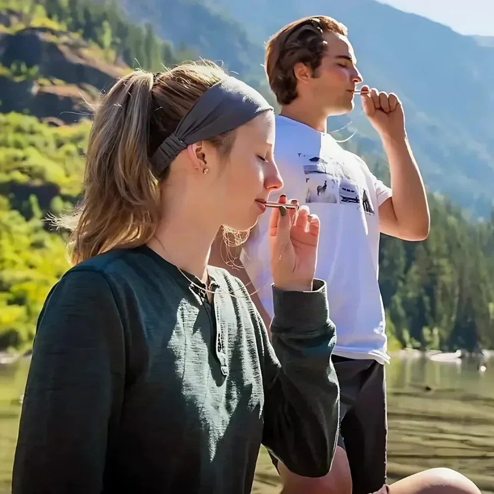 "E-Zigarette in Gold, Schwarz, Silber mit modernem Design und edler Verarbeitung für rauchfreies Dampferlebnis."