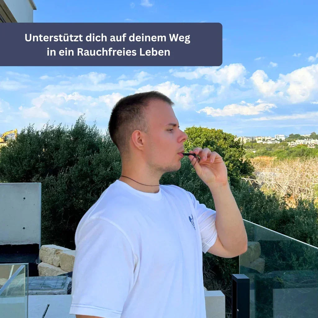 "E-Zigarette in Gold, Schwarz, Silber mit modernem Design und edler Verarbeitung für rauchfreies Dampferlebnis."