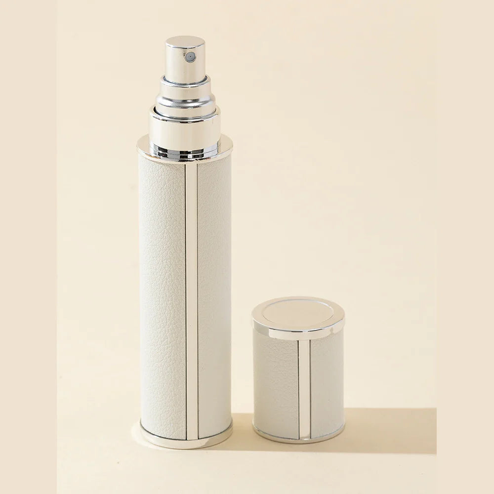 "Eleganter AromaGo 10ml Parfüm Zerstäuber, nachfüllbar, auslaufsicher, handlich, kompakt, ideal für unterwegs, in verschieden