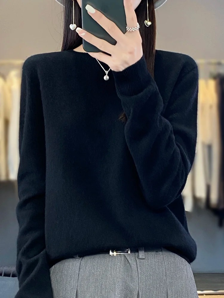 "Eleganter Damen Kaschmir Pullover mit rundem Ausschnitt, weiche Textur, klassisches Design, vielseitig für jeden Anlass."
