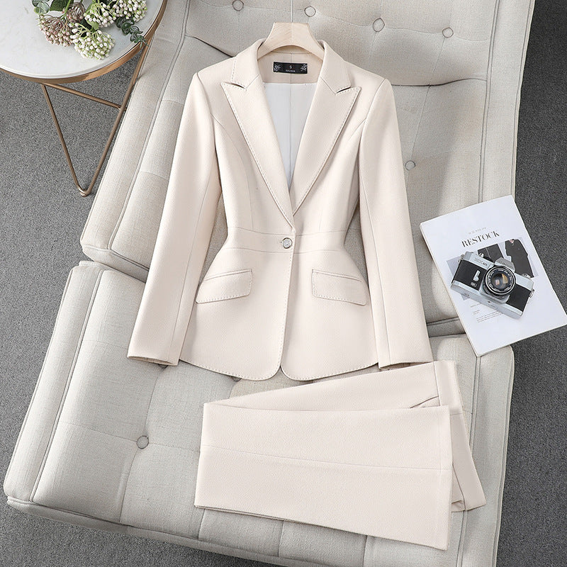 Elegantes Damen Blazer & Hosen Set, zeitloses Design, verschiedene Farben, perfekt für Büro oder formelle Anlässe.