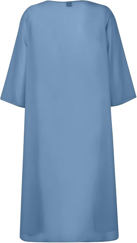 Elegantes Frauenkleid mit Blumenmuster, großzügiger Saum, figurbetonte Silhouette, zeitlose Eleganz für jede Gelegenheit.