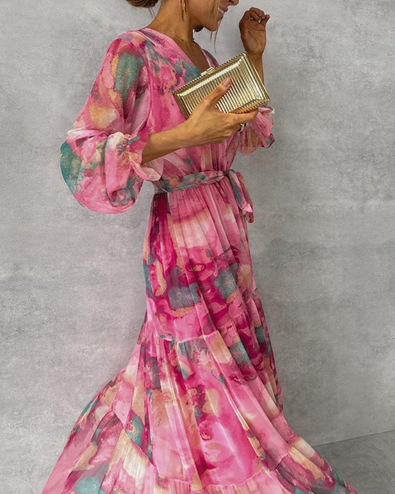 Elegant kjole med print