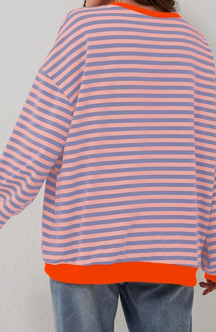 "Gestreifter Oversized Pullover für Damen, bunt, lockere Passform, ideal für lässige Anlässe, hohe Bequemlichkeit."