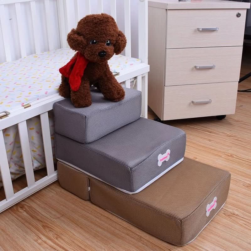 "Hundetreppe DOGSTEP PRO in Beige mit weicher, rutschfester Oberfläche für sicheres Aufsteigen kleiner Haustiere auf Sofa ode