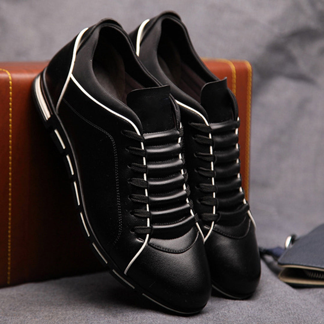 Klassische Lederschuhe für Herren, braun, elegantes Design mit moderner Note, ideal für vielseitige Outfits.