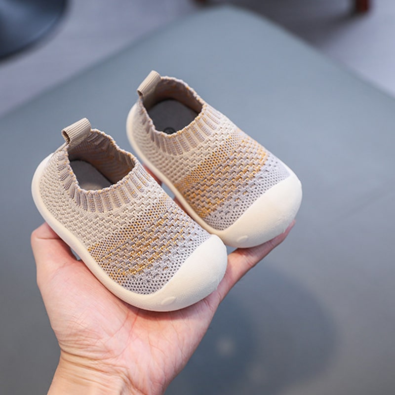 "Rutschfeste Babyschuhe für sichere Schritte, atmungsaktives Design, ergonomisch für natürliche Fußentwicklung"