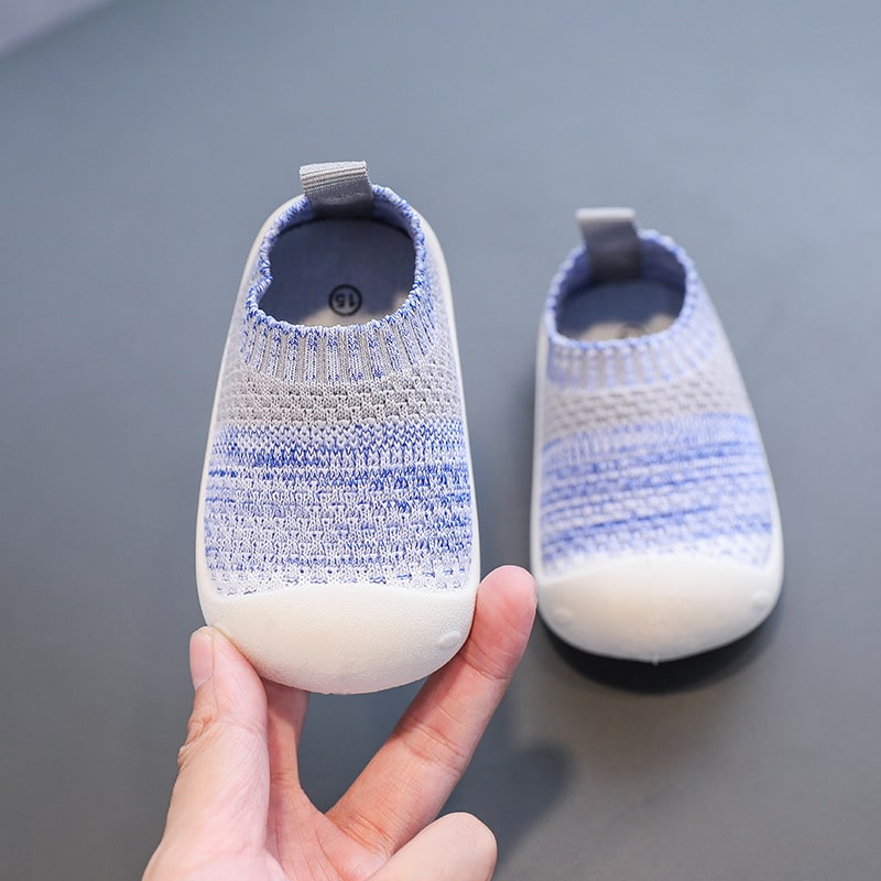 "Rutschfeste Babyschuhe für sichere Schritte, atmungsaktives Design, ergonomisch für natürliche Fußentwicklung"
