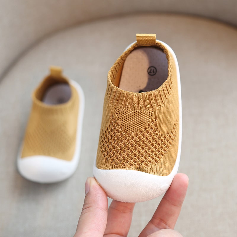 "Rutschfeste Babyschuhe für sichere Schritte, atmungsaktives Design, ergonomisch für natürliche Fußentwicklung"