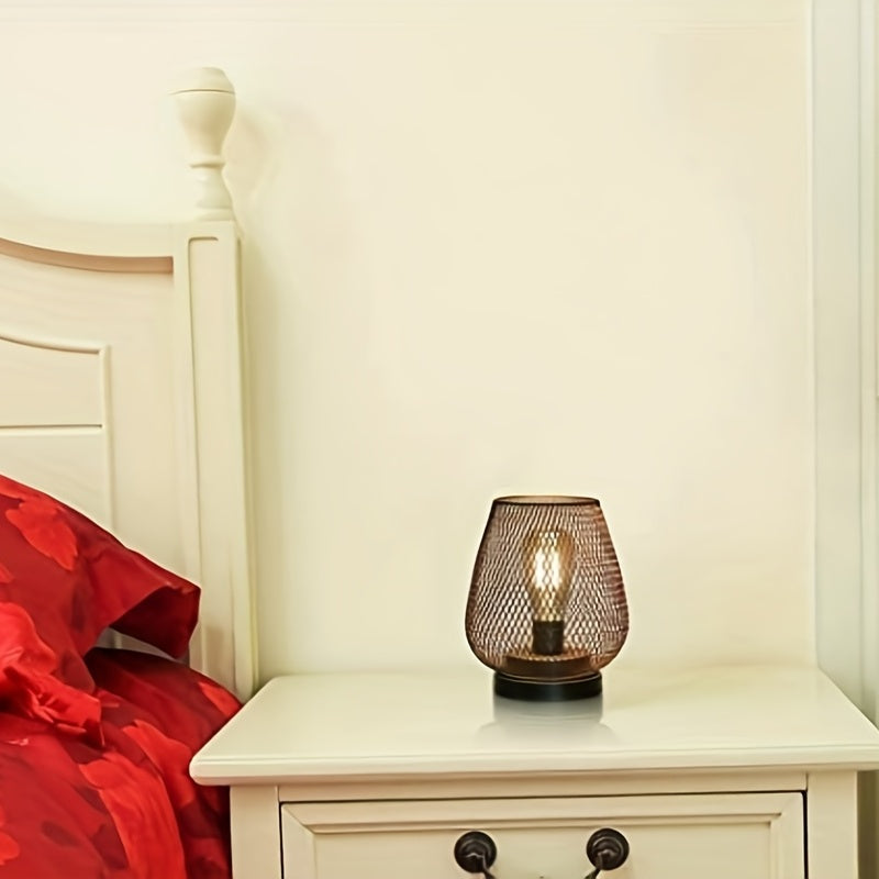 "Stilvolle, kabellose LED-Laterne mit warmweißem Licht, geeignet für drinnen und draußen, robust und wetterfest."