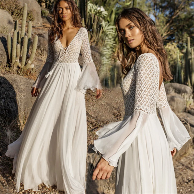 Weißes Boho Maxi Kleid mit Spitzendetails, lockerer Schnitt, eleganter Sommerstil, perfekt für Strand und Abend.
